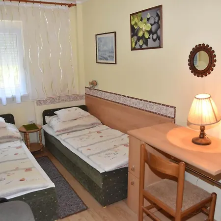 Virag Apartment *